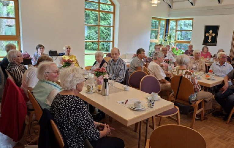 Grillen des Kreis der älteren Mitbürger